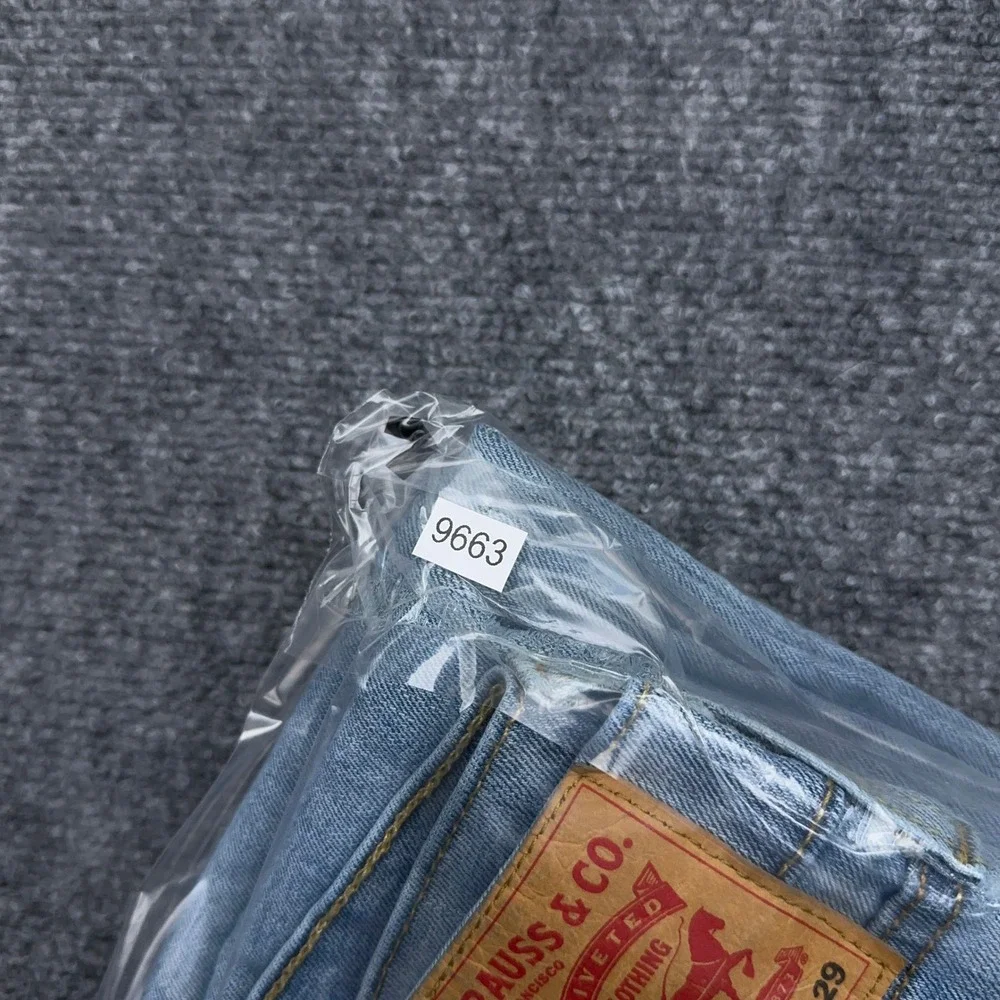 Levis excellent pre